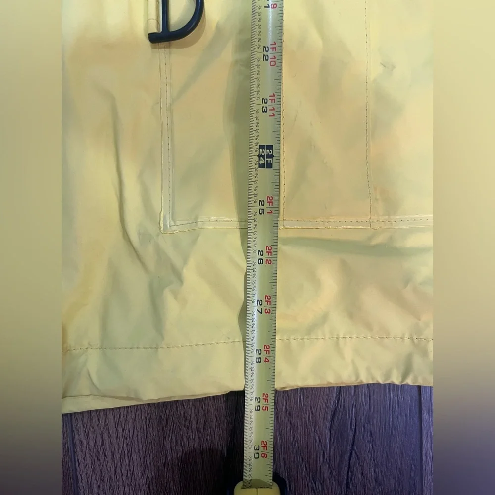 Northeast Outfitters Rugged Outdoors Men’s Size Medium Yellow Hooded Rain Jacket